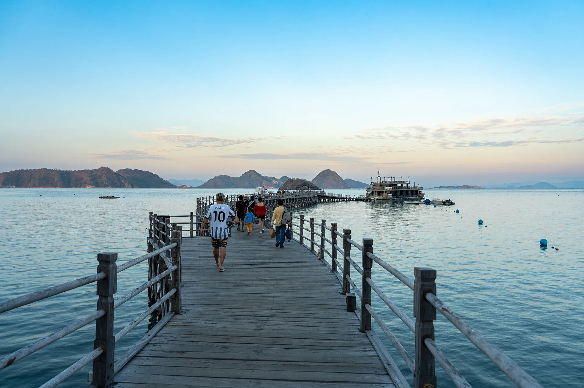 Labuan Bajo & Komodo Island — photo 5 of 27