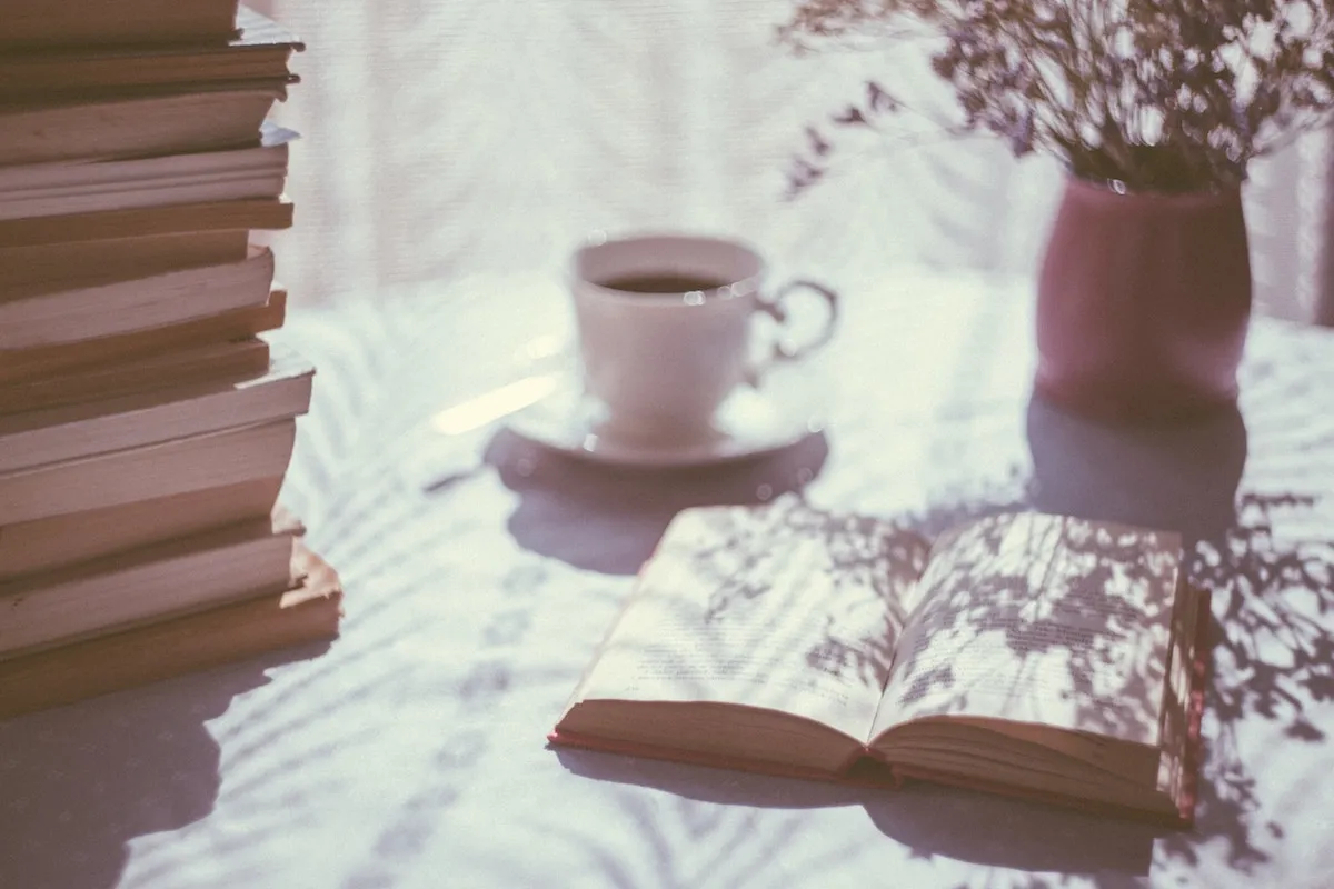 best decade biography books 202001freestocks org OfaDD5o8hpk unsplash