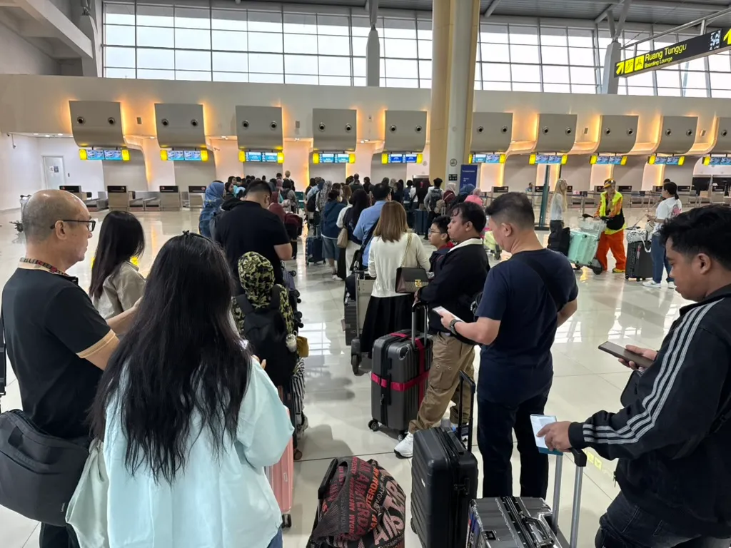 cathay-runbook-service-counter-queue.jpeg